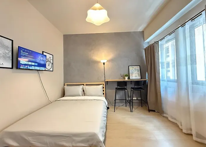 Cozy In Salcedo Village Makati Apartment