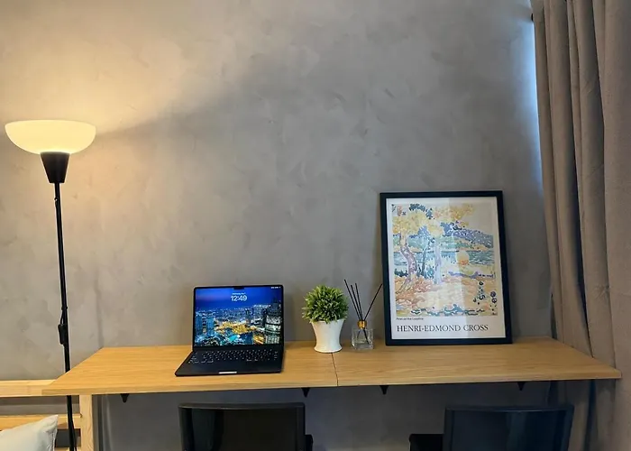 Cozy In Salcedo Village Makati Apartment Manila
