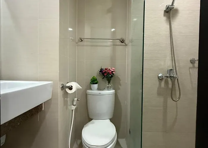 Cozy In Salcedo Village Makati Apartment *