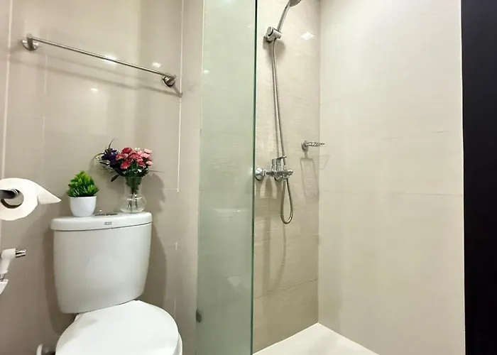 Cozy In Salcedo Village Makati Apartment *